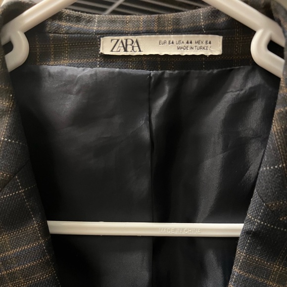 Zara Jacket - Picture 2 of 3